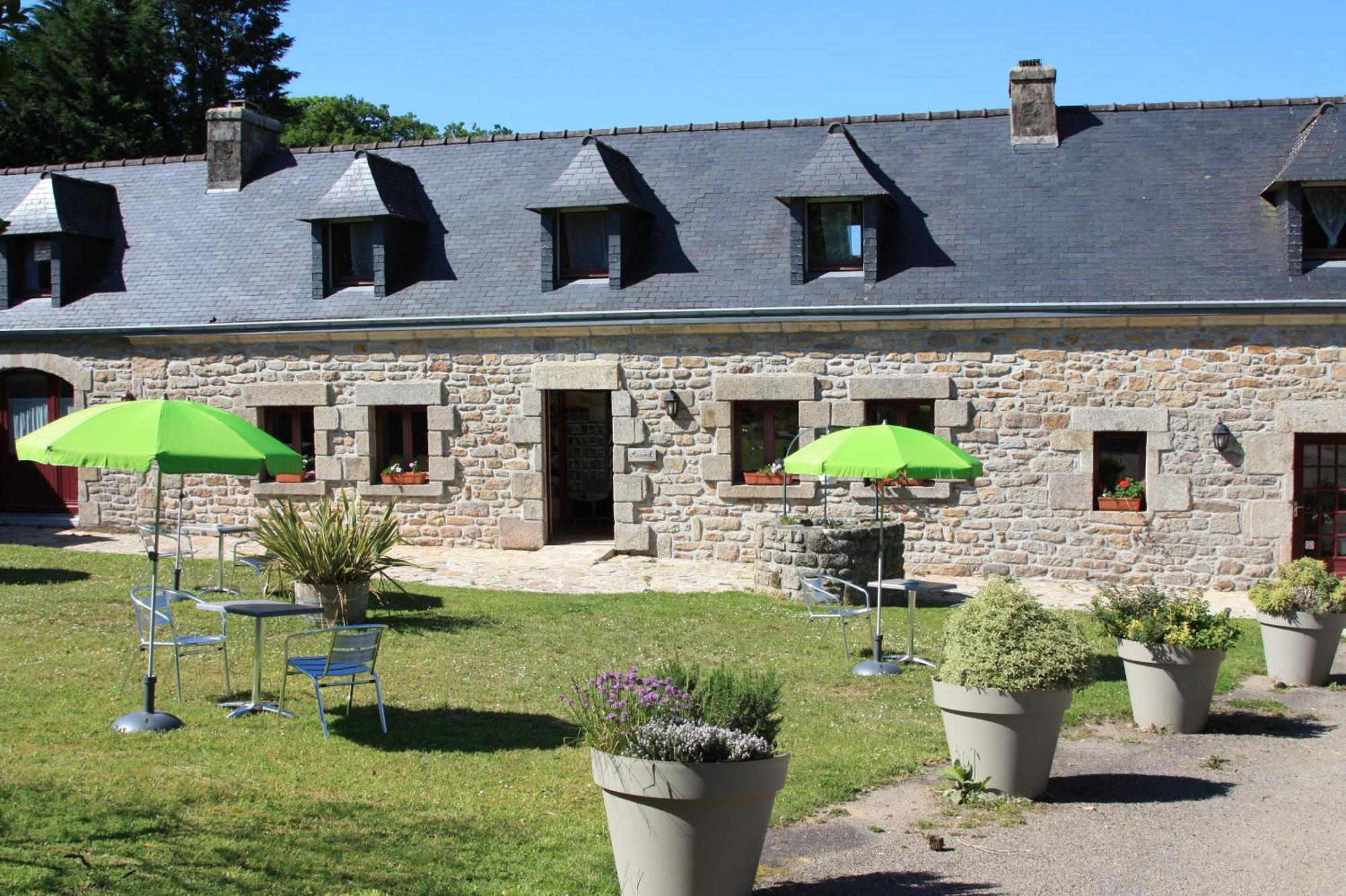 Domaine De Lesvaniel Landudec Exterior foto