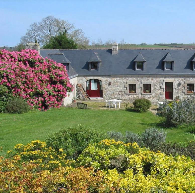 Domaine De Lesvaniel Landudec Exterior foto
